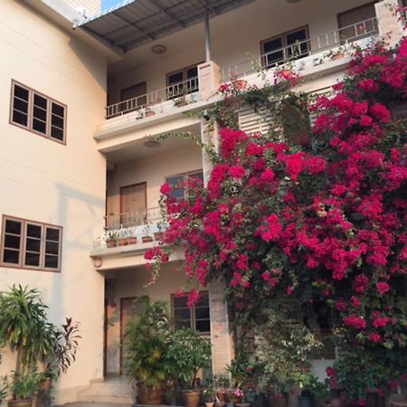 Pikul Apartment Hotel Nong Khai Exterior foto